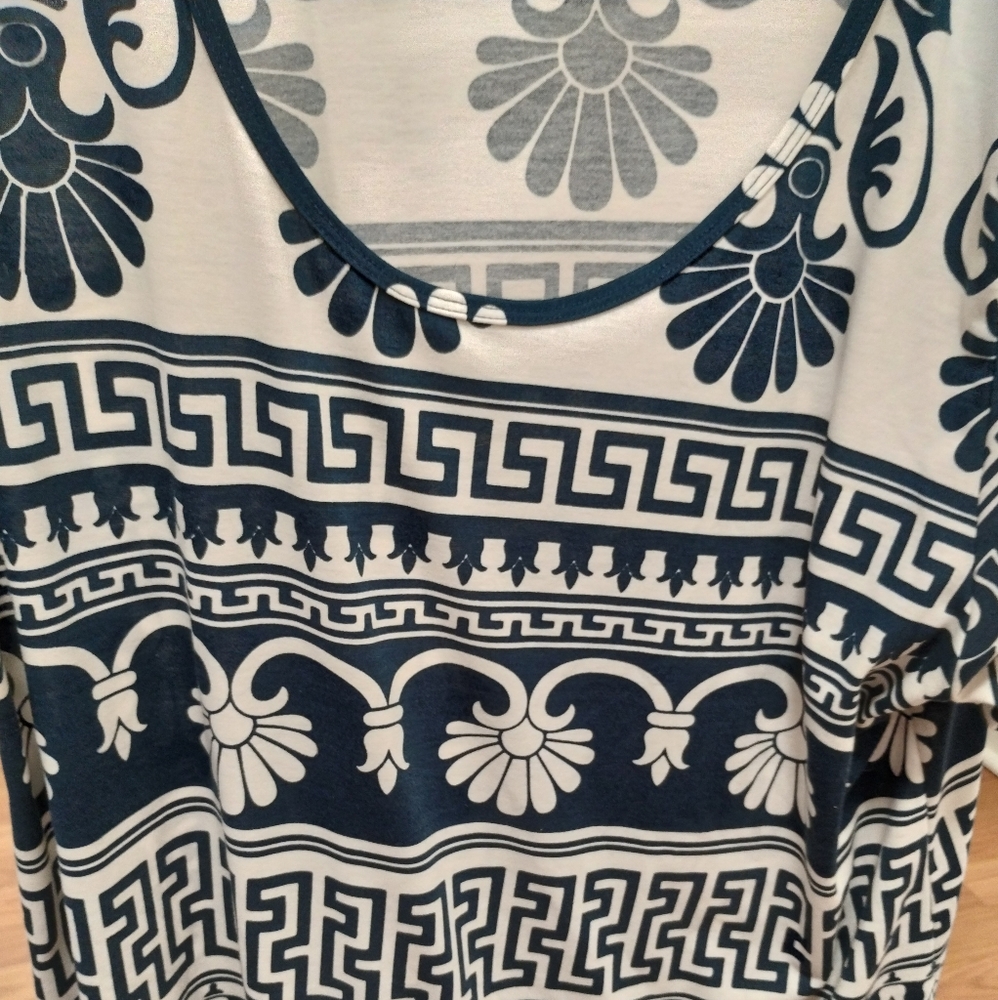 LuLaRoe Classic T